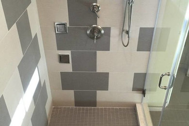 Inspiration for a large master bathroom in New York with an alcove shower, multi-coloured tile, ceramic tile, multi-coloured walls and ceramic floors.
