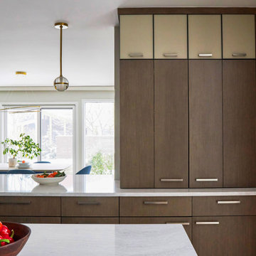 Warm Contemporary Kitchen