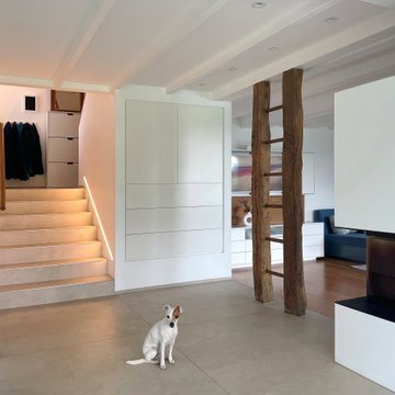 Einbau unter der Treppe