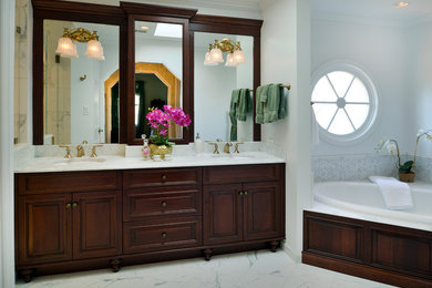 Example of a classic bathroom design in Baltimore