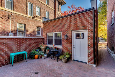 Inspiration for a garage remodel in St Louis