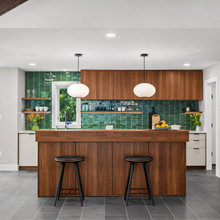 Kitchens - Dark Cabinets