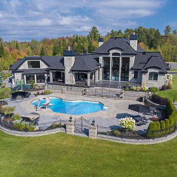 Arriscraft Fresco Silverado Stone Home with Citadel® Manitoulin Mist - Quebec