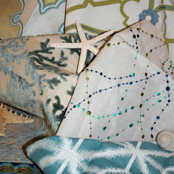 WORK IN PROGRESS_THINGS WE LOVE! - Products