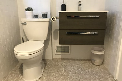 Transitional bathroom photo in Philadelphia