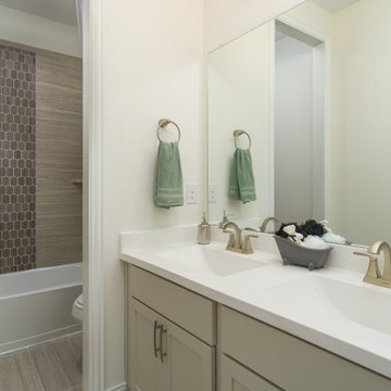 Houston, Texas | Newport - Enclave Maldives Secondary Bathroom