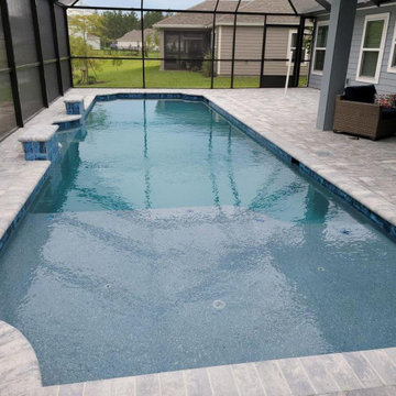 Narrow with Water Features and Screen