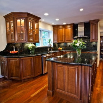 Luxurious Gourmet Kitchen in Fairfax Station Combines Beauty and Function