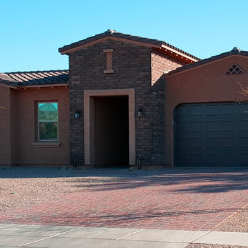 2043 W. Mindoro Place