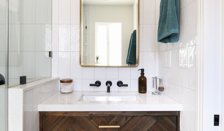 Bathroom of the Week: Light and Airy in 44 Square Feet