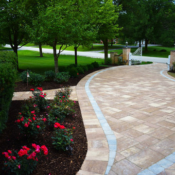 Award-Winning Grand Entrance and Driveway