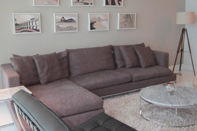 Home design - contemporary home design idea in Miami