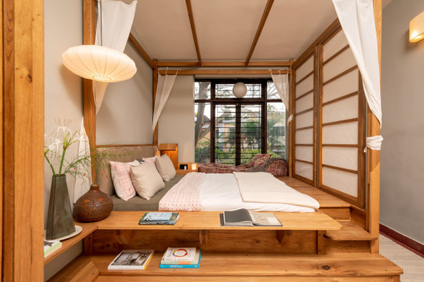 Asian Bedroom by Sudaiva Studio