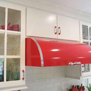 Off-White and Retro Red Accented Kitchen