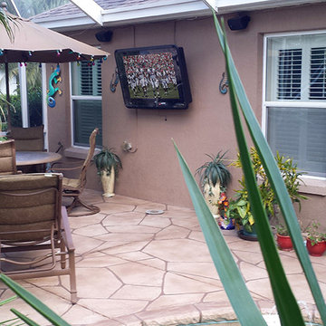 Outdoor TV Enclosure for your outdoor entertainment area