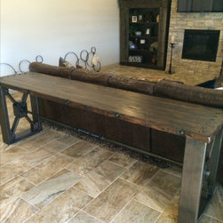 Drexel accent table - Products