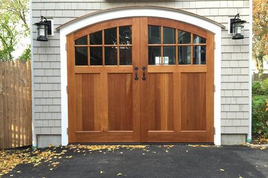 Arts and crafts garage photo in New York