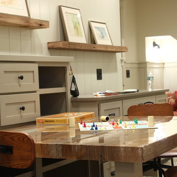 Arts & Crafts Studio