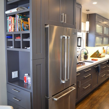 Grey Galley Shaker Kitchen - Sacramento
