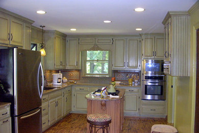 Elegant kitchen photo in Atlanta