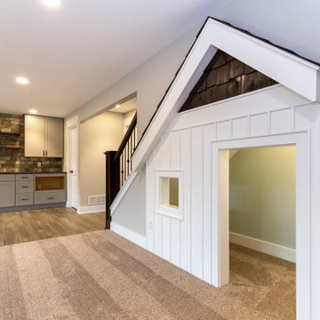 Home Bars, Bonus Rooms & Features