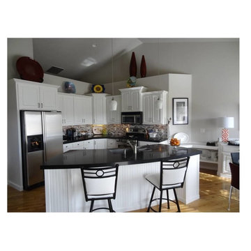 Adamowski - Pure White Kitchen