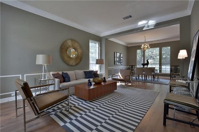 Living room photo in Austin