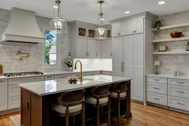 Farmhouse kitchen photo in Nashville