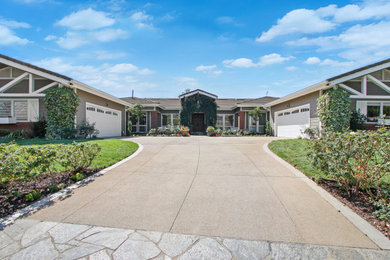 Elegant home design photo in Orange County