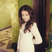 Tata M's photo