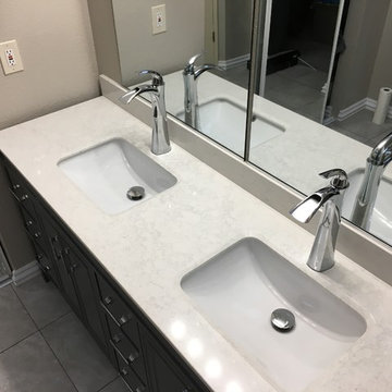 Vanity w/ Mirror
