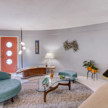 Mid-Century Lounge With Curved Wall — Sarasota Round House