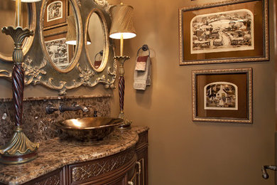 Example of a classic bathroom design in Minneapolis