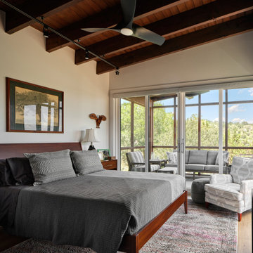 Midcentury Modern Lake House Kingsland