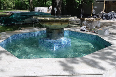 Пример оригинального дизайна: бассейн в стиле ретро
