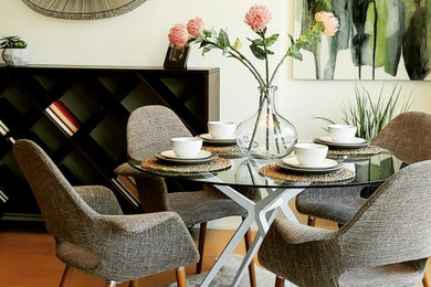 Inspiration for a modern dining room remodel in Atlanta