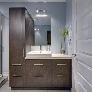 Fresh blue bathroom