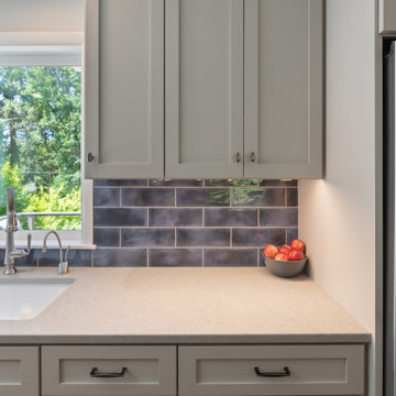 Warm Contemporary Kitchen