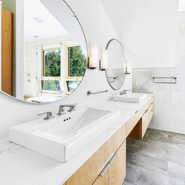 Striking Contemporary Custom Home in Grand Ridge