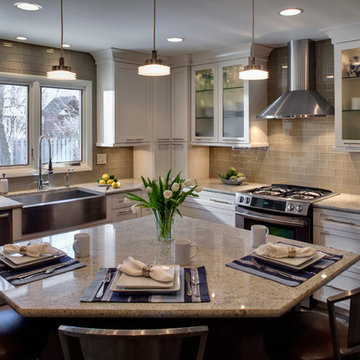 Petite Naperville, IL Kitchen Lives Large