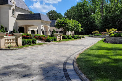 Photo of a transitional landscaping in Baltimore.