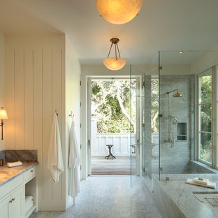 75 Beautiful Farmhouse Bathroom With An Undermount Tub Pictures Ideas October 2020 Houzz