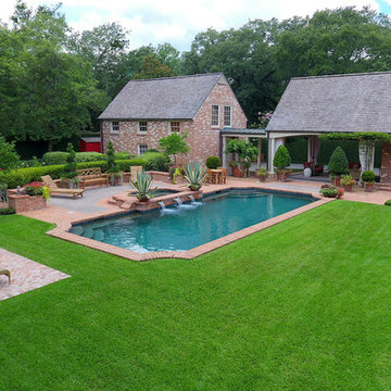 Backyard Oasis - River Oaks, Houston