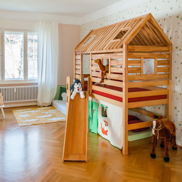 09 KINDERSPIEL im gemeinsamen Spielzimmer