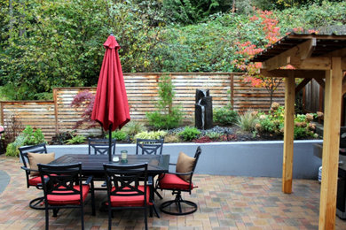 Inspiration for an arts and crafts patio in Seattle.