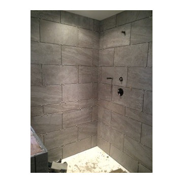 Showers/Bathrooms