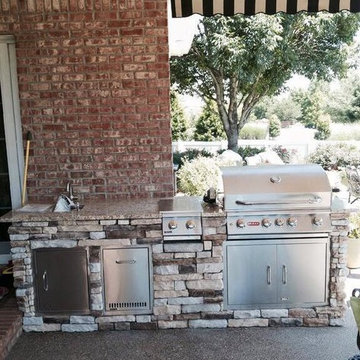 Outdoor Built-In BBQs & Outdoor Kitchens