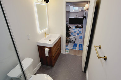 Example of a bathroom design in Toronto