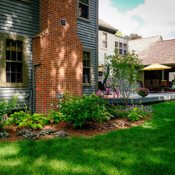Traditional Saltbox Backyard - Brookfield