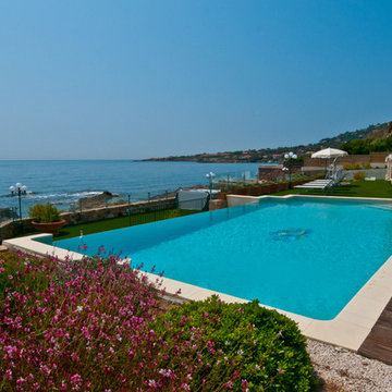 Piscine à débordement